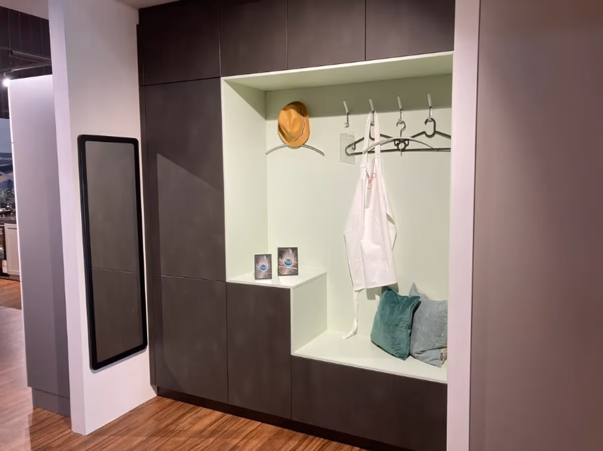 Ausstellungsstück Garderobe Stahl Dunkel Nb. - in Dillingen